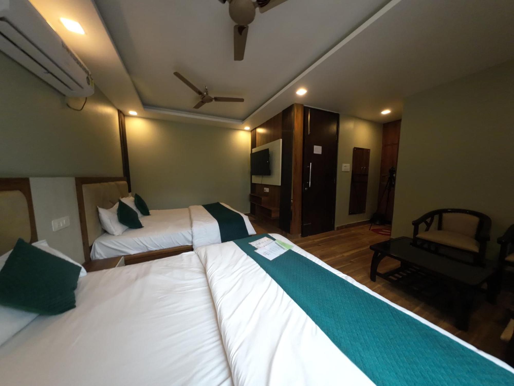 Hotel Hostel Vimal Ganga Rishīkesh Dış mekan fotoğraf